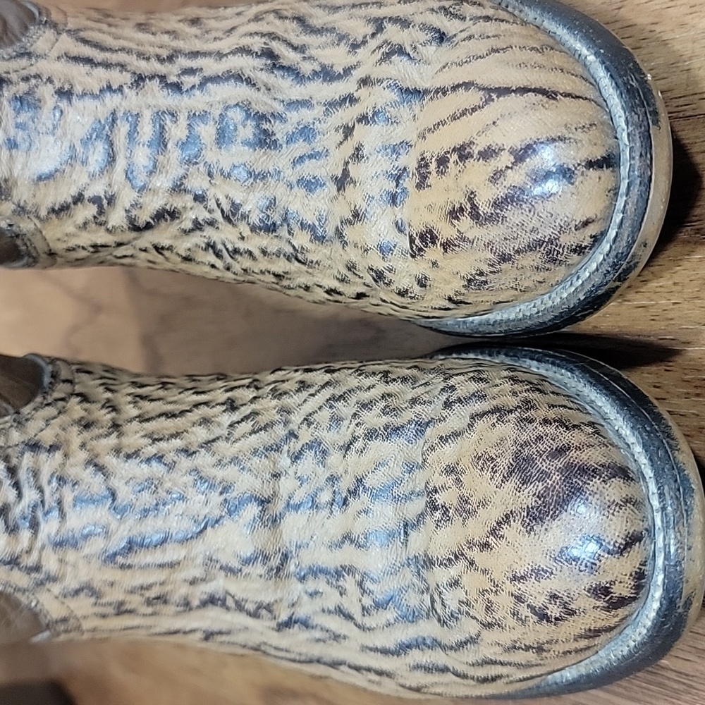 Vintage Tony Lama Wildebeast & Cape Buffalo Leather Cowgirl Boots 6 - Picture 5 of 16